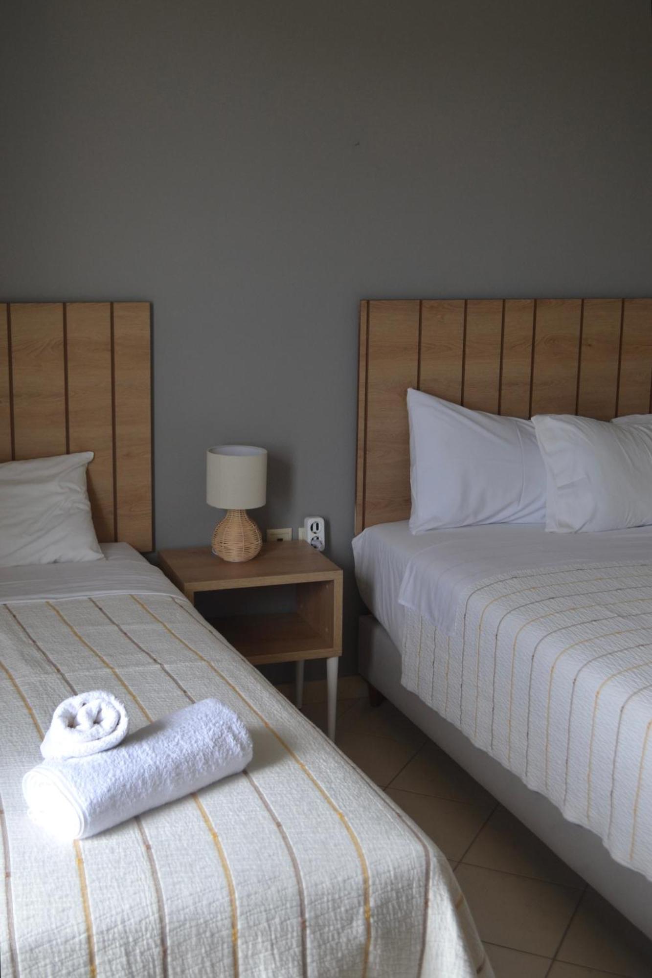 Rondo'S Hotel Химара Экстерьер фото